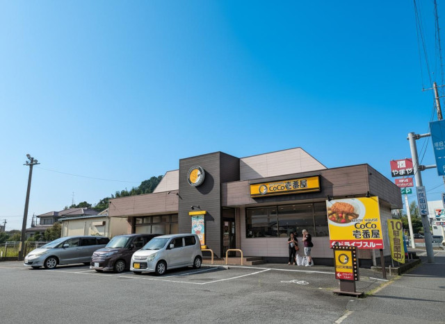 飲食店　カレーハウスＣｏＣｏ壱番屋成田空港通店（飲食店）まで400m