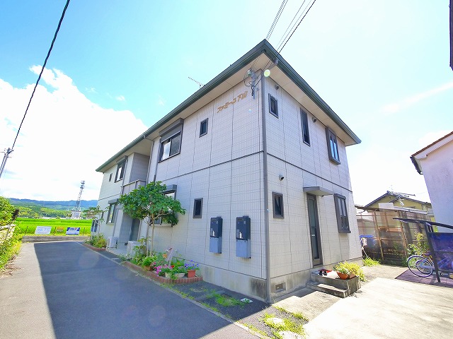 建物外観　外観は落ち着いています