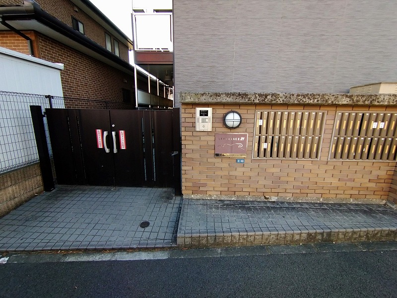 エントランス　オートロックゲート