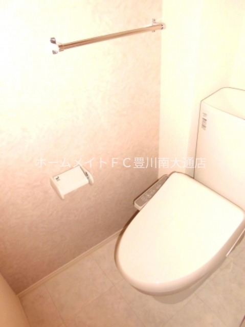 トイレ　同型別部屋写真（反転）