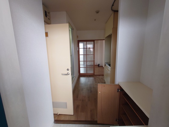 玄関　※別部屋の写真です