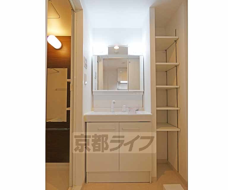 洗面設備　洗面台です。