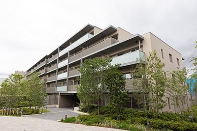 建物外観　■低層階マンション♪ ■フロントサービス■管理員：日勤