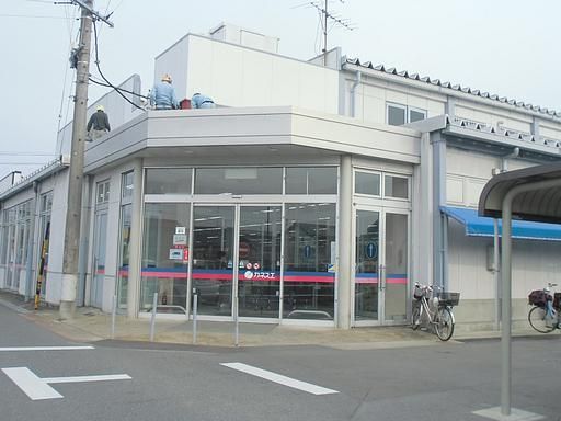 スーパー　カネスエ（スーパー）まで1100m