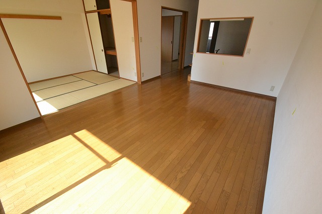 3LDK Mansion in Naka-ku, Hiroshima, Hiroshima
