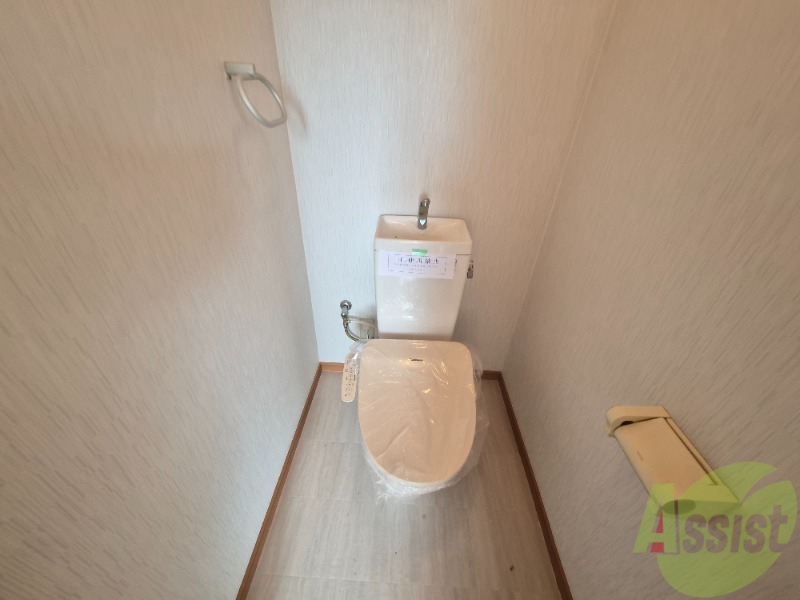 トイレ　トイレは綺麗でウォッシュレットも付いて快適にお使い頂けます。