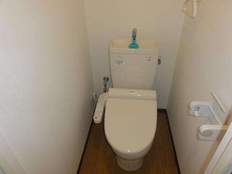 京阪宇治線 三室戸駅 徒歩4分 3階建 築15年のトイレ写真