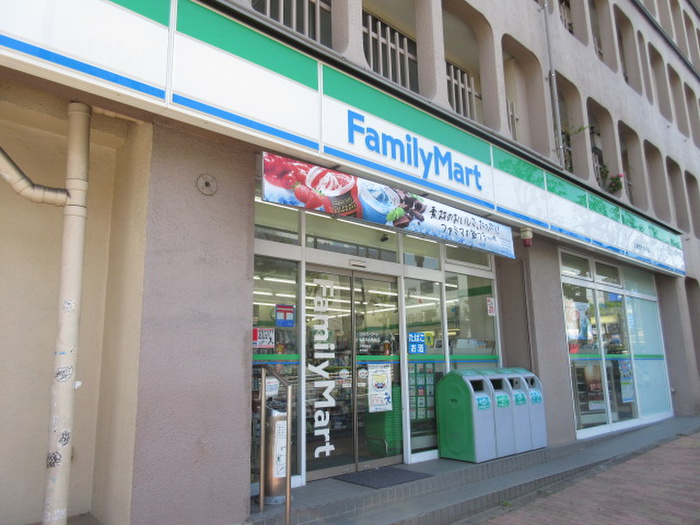 コンビニ　ファミリーマート上池台夫婦坂店（コンビニ）まで163m