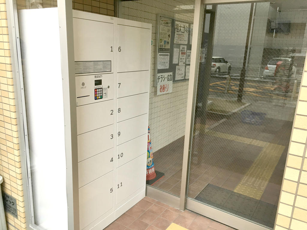 その他　嬉しい宅配ボックス付き！