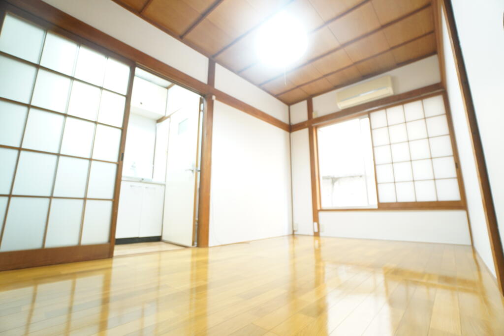 トイレ　※同物件別号室の参考写真です。