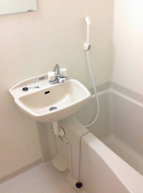 レオパレスレインボーステイツの居間写真