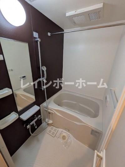 バス・シャワールーム　ゆったり過ごせるお風呂です
