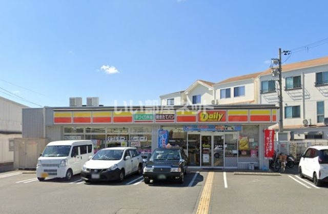 コンビニ　デイリーヤマザキ 吹田幸町店（コンビニ）まで726m
