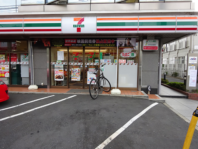コンビニ　セブンイレブン武蔵野井ノ頭通り店（コンビニ）まで894m