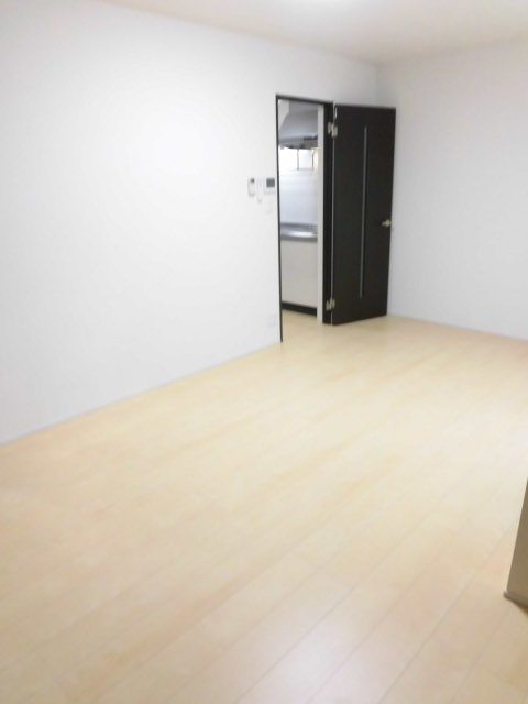 居室・リビング　広いお部屋と開放的です。
