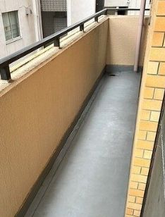バルコニー　お洗濯にも便利なバルコニー付き