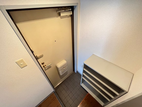 玄関　※別部屋の写真です