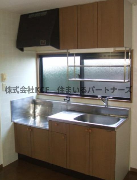 キッチン　コンパクトなキッチンで掃除もラクラク