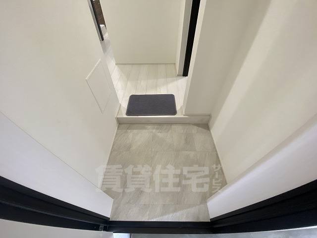 近鉄奈良線 枚岡駅 徒歩7分 3階建 築4年の玄関写真