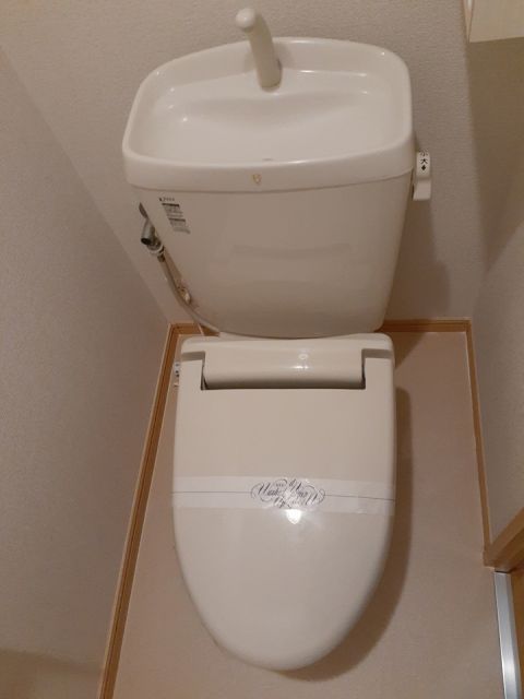ボンヌ・シャンス LEGOのトイレ写真