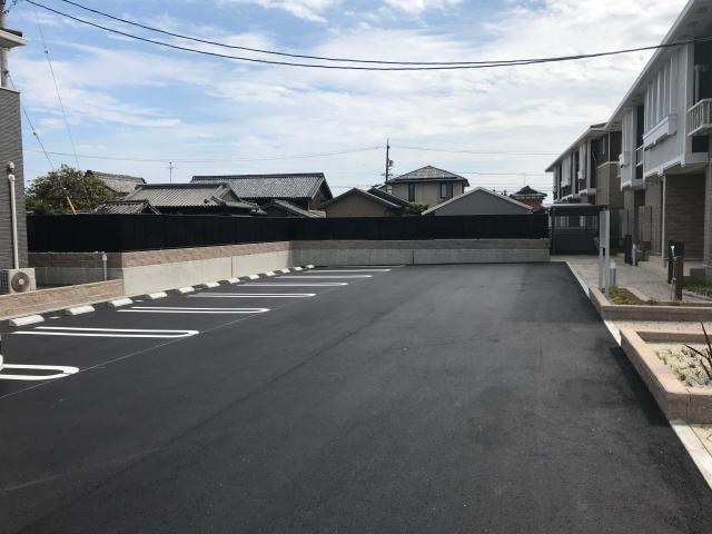 駐車場　駐車場