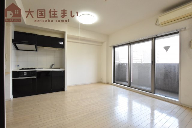 S-RESIDENCE難波VIALEの居間写真