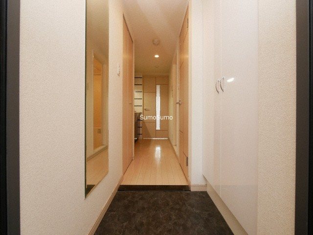 プレサンス本町プライムの玄関写真