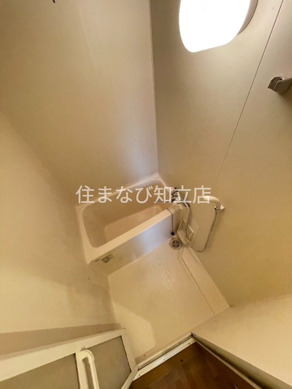 バス・シャワールーム　同型別部屋写真／清掃前