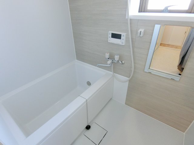 バス・シャワールーム　別部屋参考写真