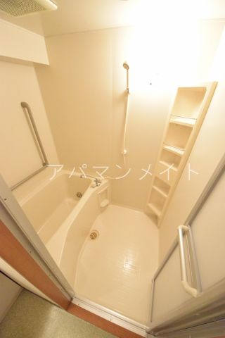 ブルーライン 舞岡駅 徒歩2分 4階建 築27年の風呂写真