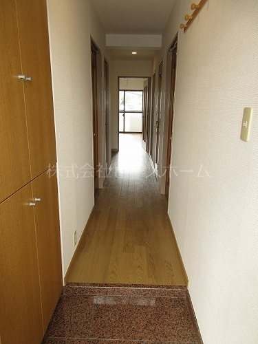 玄関　※別号室参考写真