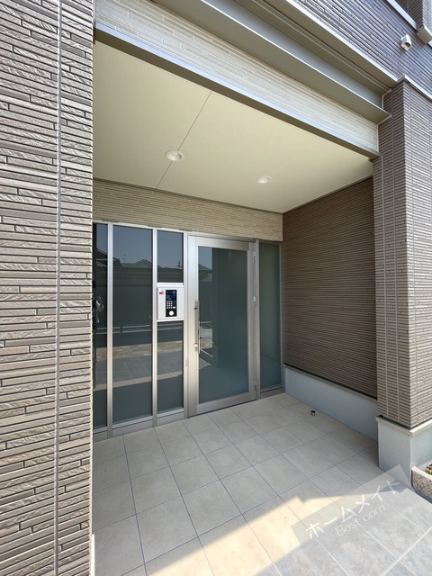 ＪＲ阪和線 和泉府中駅 徒歩18分 3階建 築5年の外観写真