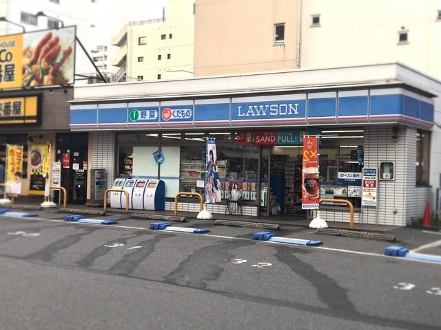 コンビニ　ローソン中区丸の内一丁目店（コンビニ）まで94m