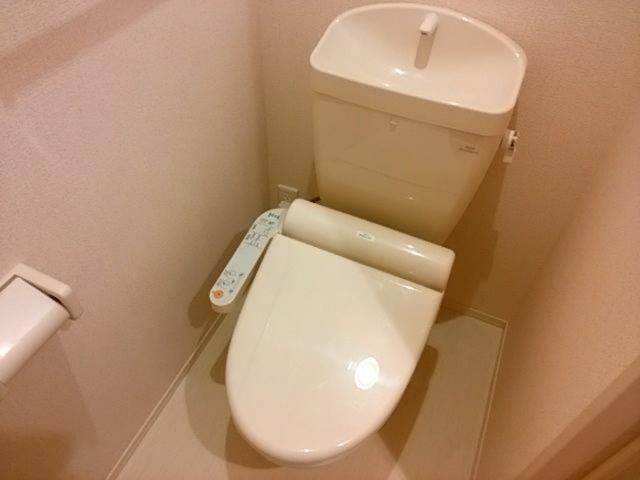 リバーサイド 駅東のトイレ写真