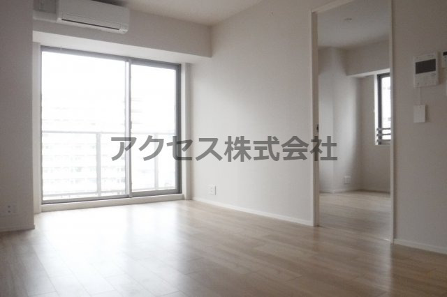 ＪＲ中央線 東中野駅 徒歩11分 10階建 築12年の居間写真
