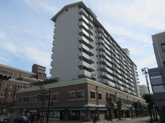 ラポルテ西館