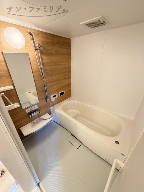 バス・シャワールーム　同一物件別部屋写真