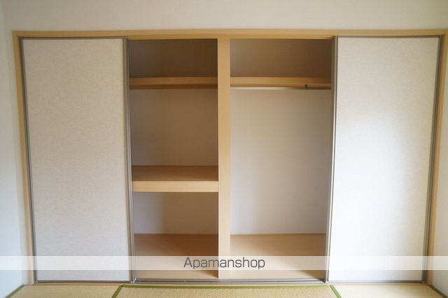 クレストタウンF棟の内装写真