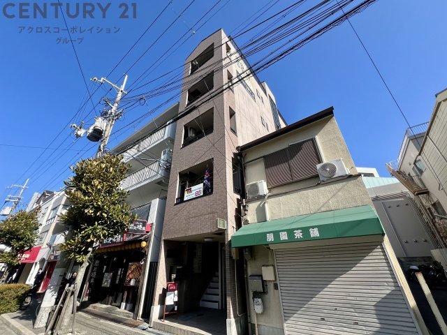 建物外観　オートロック付で安心です！