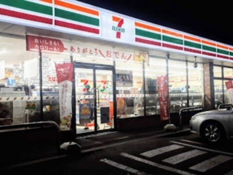 コンビニ　セブンイレブン札幌新琴似6条東店（コンビニ）まで320m