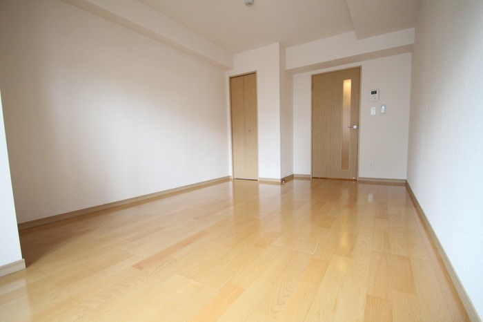 居室・リビング　9.21帖のフローリングのお部屋です☆