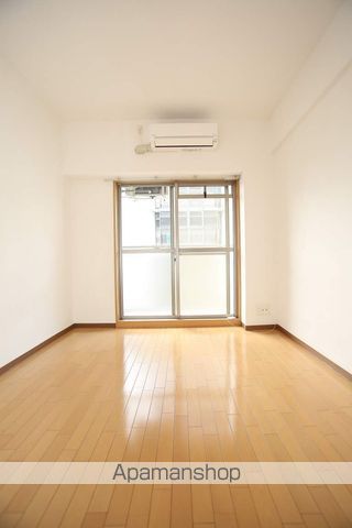 エスリード同心第5の居間写真