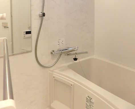 バス・シャワールーム　写真は同タイプ住居です。