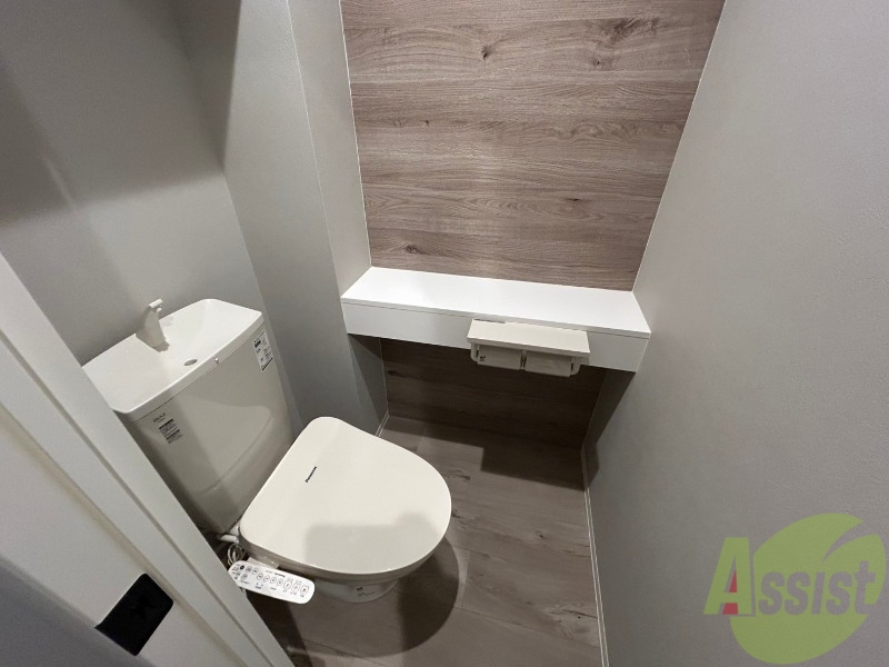 トイレ　ウォシュレット機能がついたトイレです。安心して使用できます。