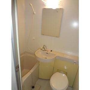 バス・シャワールーム　バス・トイレ同室です