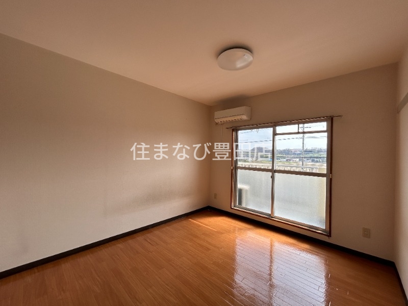 居室・リビング　同型別部屋写真