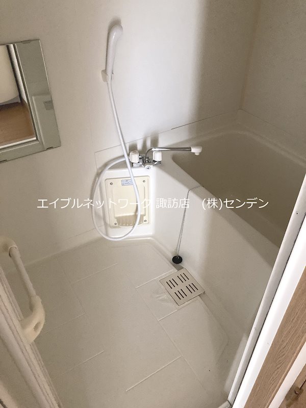 バス・シャワールーム　写真は類似