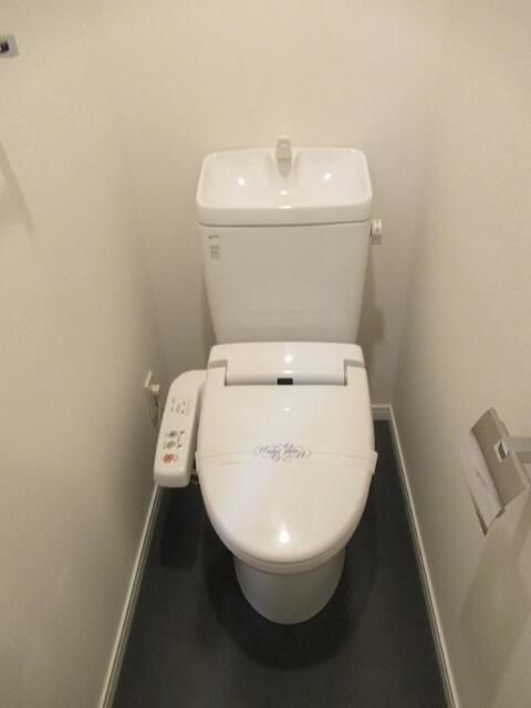 トイレ　清潔感のあるトイレです