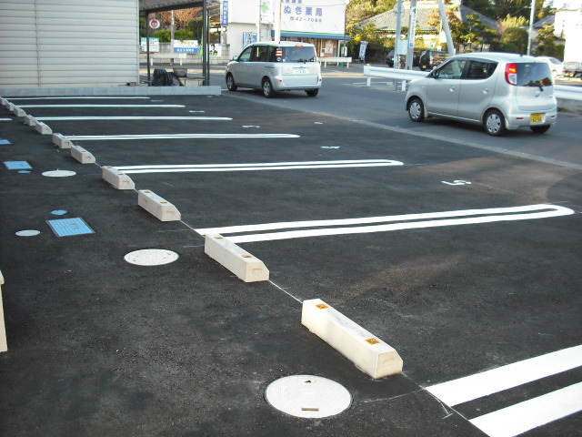 駐車場　駐車料金は１台分、賃料に含まれています！