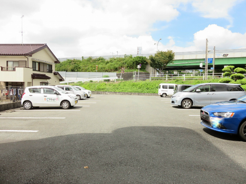 【マンションハーヴェストの駐車場】